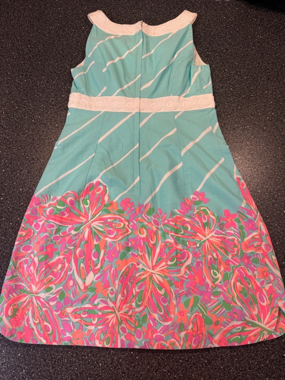 Women’s Lilly Pulitzer Turquoise Sundress with Pink Floral Border size 0 - Picture 4 of 4